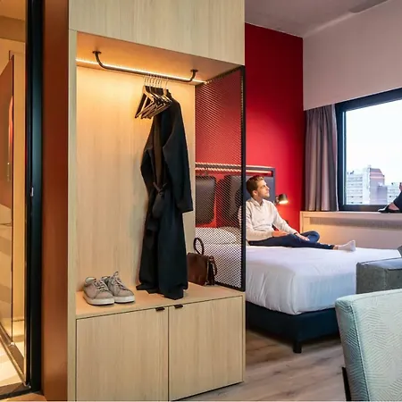Via Hotel 4*