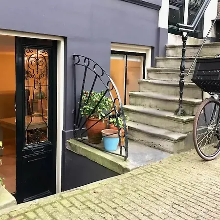 Boutique With Amazing Location Hotel