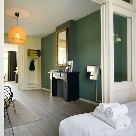 Apartment Spacious 4p Canal Amsterdam