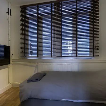 Canal View Hotel 2*