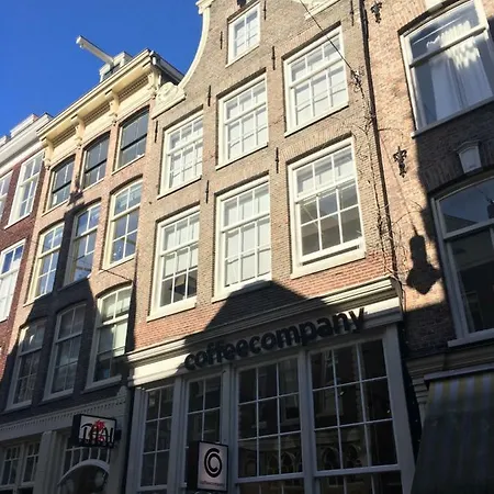 Nine Streets 3*