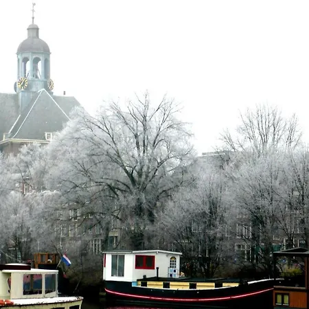 Houseboat Concordia Bed & Breakfast *