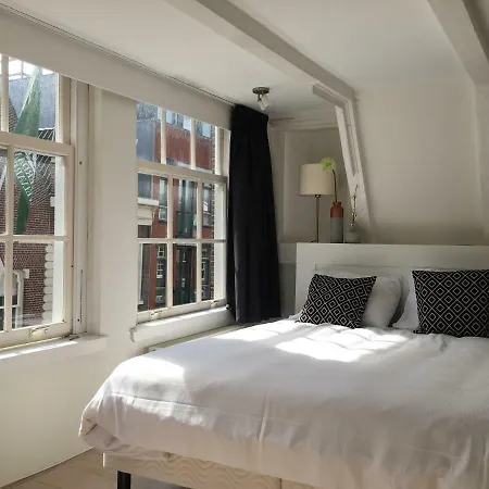 Nine Streets Bed & Breakfast