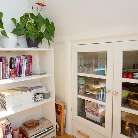 Apartment Van Eeghenstraat 161 I