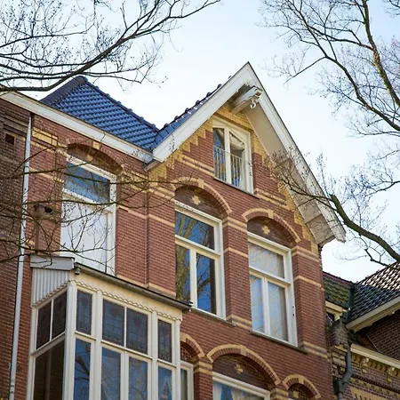 Apartment Van Eeghenstraat 161 I Amsterdam