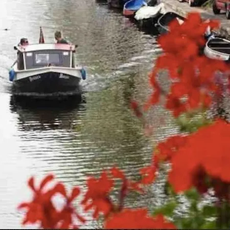Canal Boat City Center Bateau-hôtel
