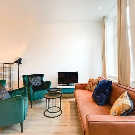 Luxurious Canalview Apt With Patio Centre