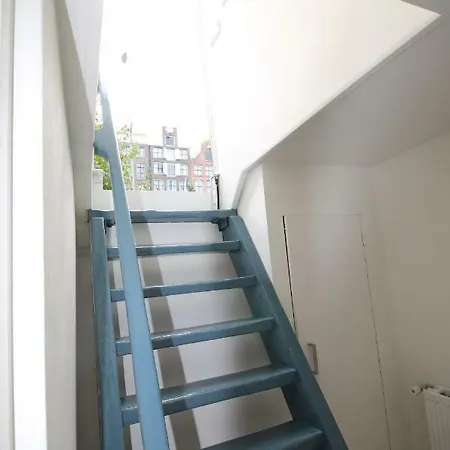 Vincent Gogh Apartment *