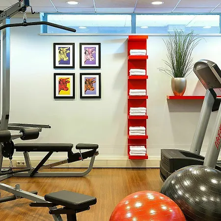 Holiday Inn Amsterdam Hotel 4*