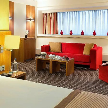 Holiday Inn Amsterdam 4*