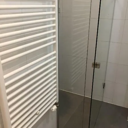 Amsroom Nocleg ze śniadaniem *