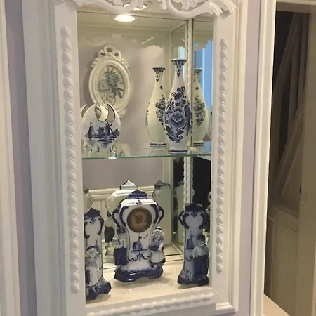 Vondelpark House Bed & Breakfast 3*