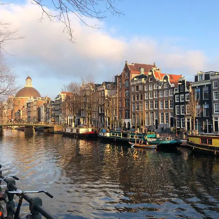 Singel Bed and breakfast