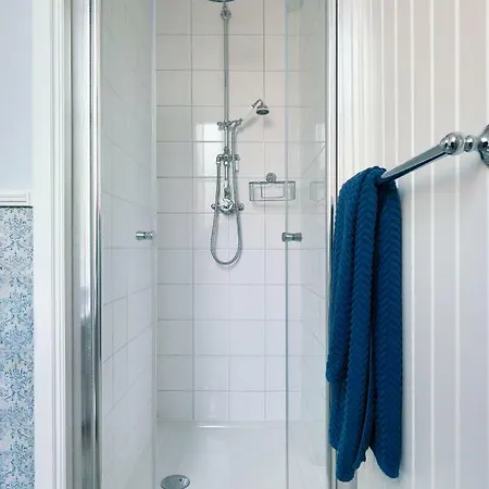 Vondelpark House Bed & Breakfast 3*