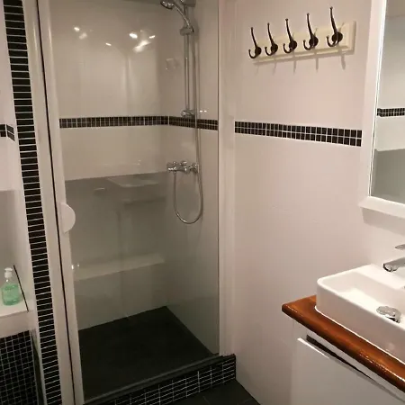 Houseboat Rose * אמסטרדם