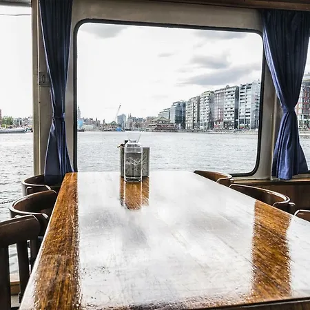 Botel Amicitia