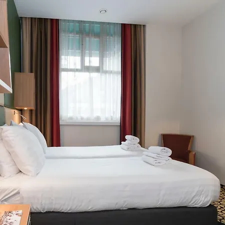 Savoy Hotel 4*
