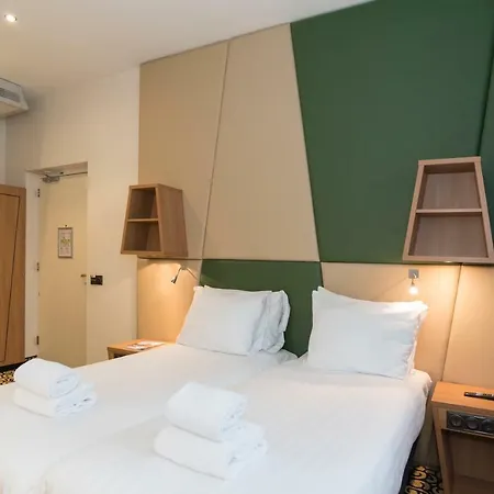 Hotel Savoy