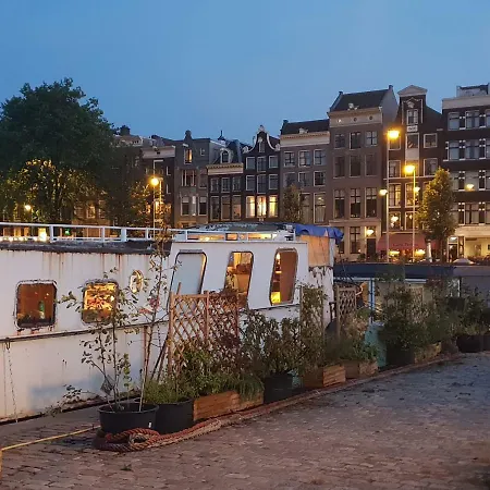 Hotel en barco Beagle Family Houseboat *