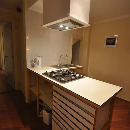 Bed & Breakfast Old City 3*