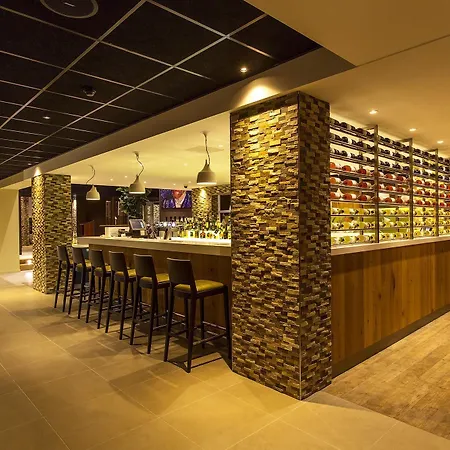 Golden Tulip Amsterdam Riverside Hotel 4*