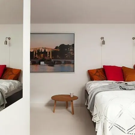 Houseboat Ark Amstel *