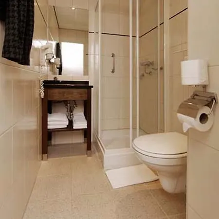 Best Western Dam Square 3*
