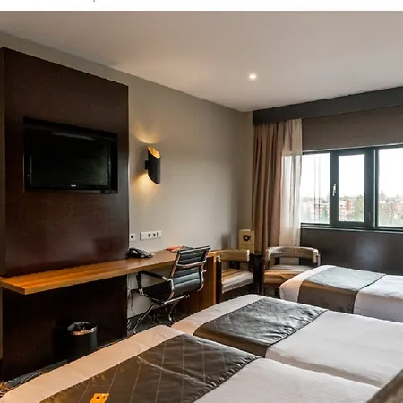 Xo Park West 4*