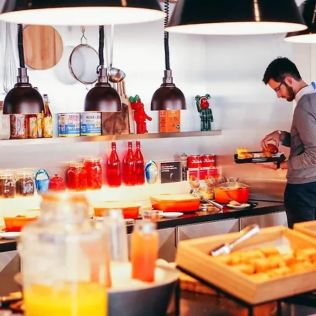 Hotel Citizenm Amstel 4*