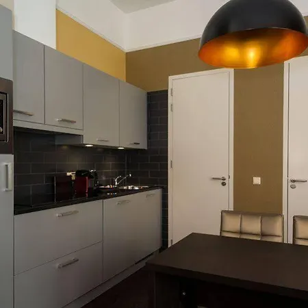 Апарт-отель Golden Mansion