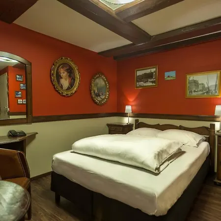 A-train Hotel 3*