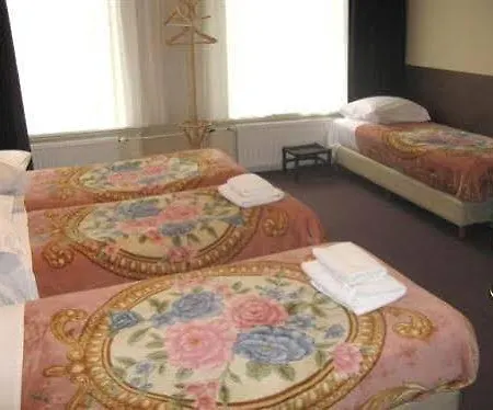 Vondel Garden - Digital Access Hotel