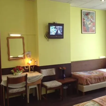 Vondel Garden Centre Hotel