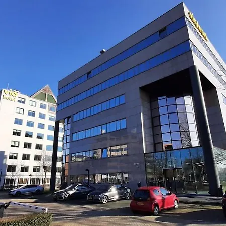 Via 4* Diemen