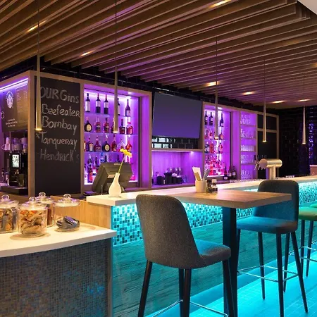 Holiday Inn Amsterdam Hotel 4*