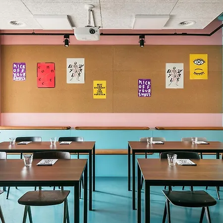 The Social Hub West 4 Star 호텔 암스테르담