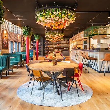 Bunk Hotel