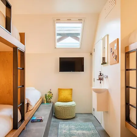 Bunk Hotel