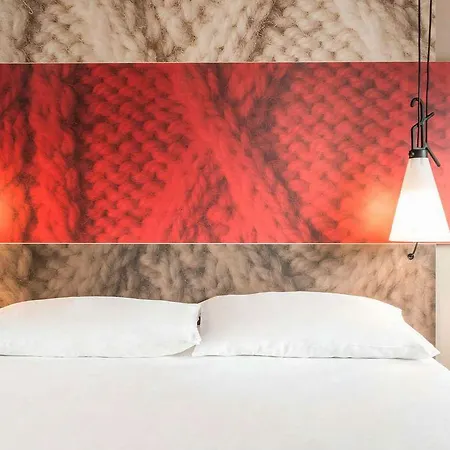 Hotel Ibis Centre 3*