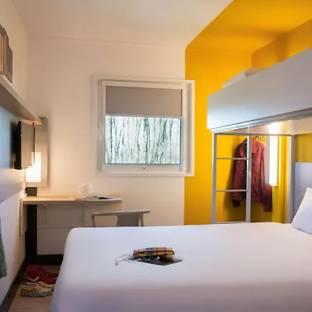 Ibis Budget Amsterdam Airport מלון 2*