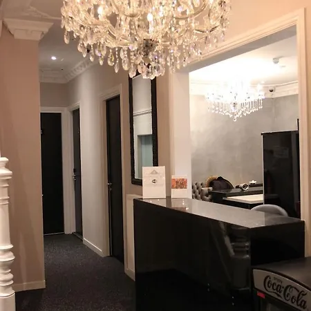 Sara's Boutique Hotel 3*