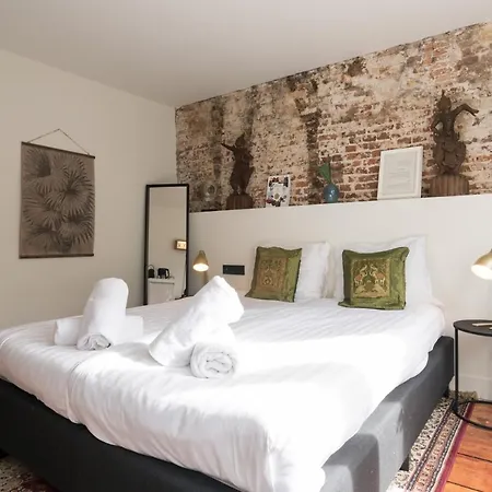 Twenty Five Bed & Breakfast 2*