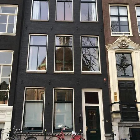 Kangaroom Gæstehus 2*