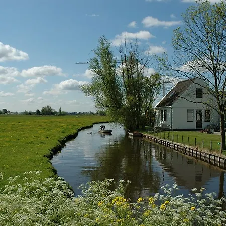 Bed and breakfast Farmland *