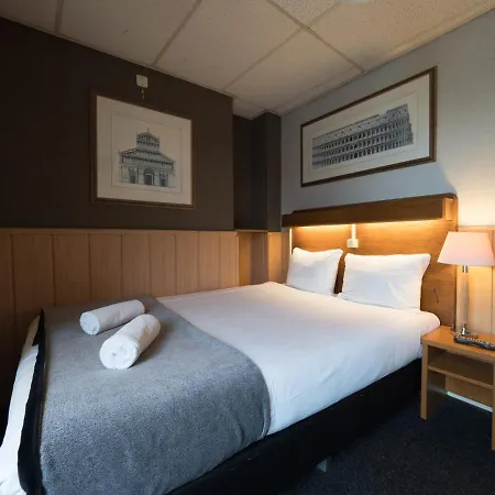 Di-ann City Centre Hotel 2*