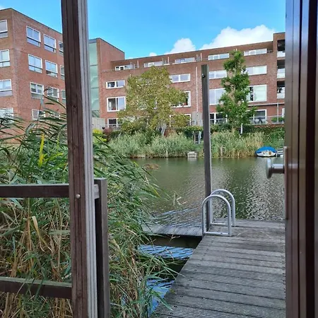 Bed & Breakfast Great Canal - Water View & Free Parking