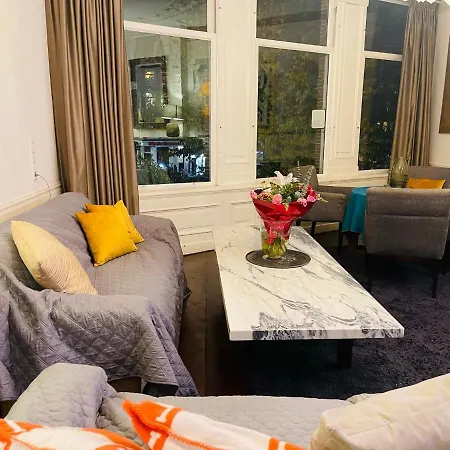 Redlightdistrict Chinacitycentre Partypalace Bed & Breakfast