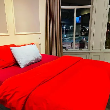 Redlightdistrict Chinacitycentre Partypalace Bed & Breakfast