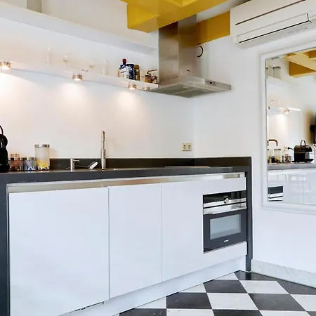 Modern Canal House Loft - Center 암스테르담