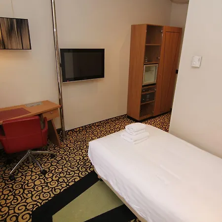 Savoy 4*